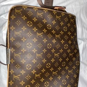 Loui Vuitton bag